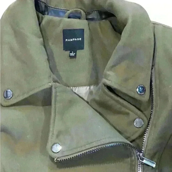 Rampage Women’s 90s Jacket with zippers and pockets Size Large with leather - Picture 4 of 4